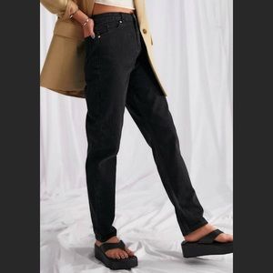 ASOS Design high rise ‘original’ mom jeans in black size W26 L32